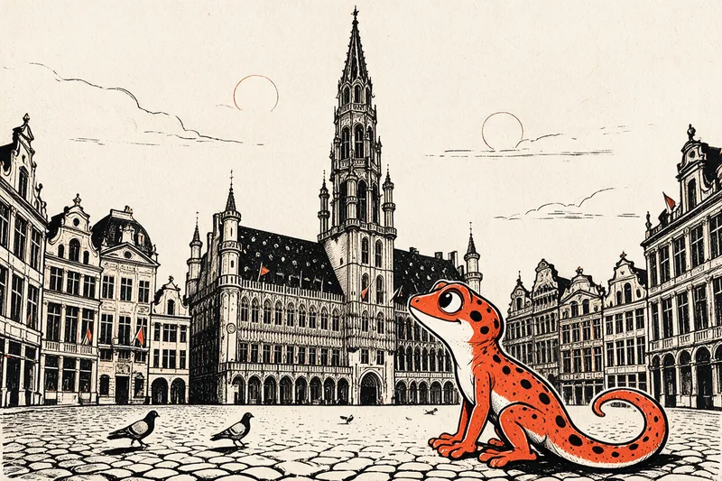 Le Gecko assis sur les pavés de la Grand-Place, devant l'hôtel de ville gothique et les maisons à pignons échelonnés, dessinés à l'encre orange et noir.
