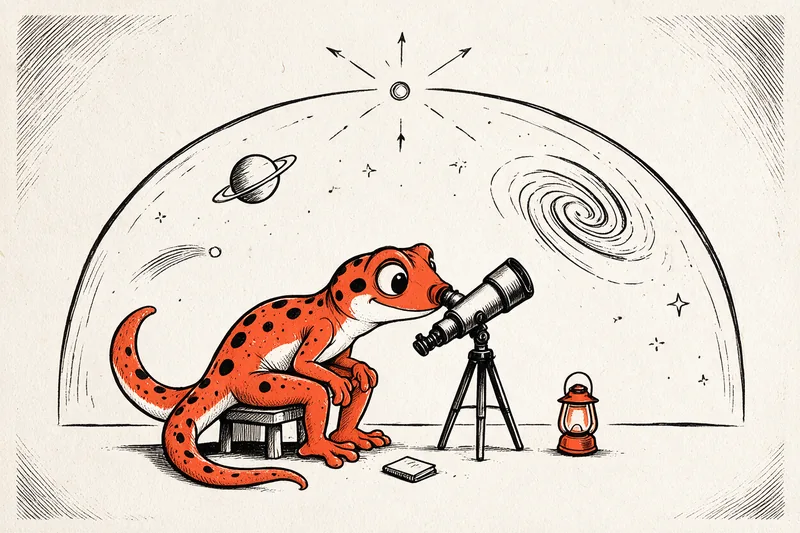 Le Gecko assis sur un tabouret, l'œil au télescope sous un grand ciel étoilé en arc avec planète à anneaux, galaxie spirale, comète et flèches d'expansion, une lanterne orange et un carnet au sol, dessin à l'encre noir et orange.